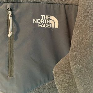 North Face Men’s M pullover